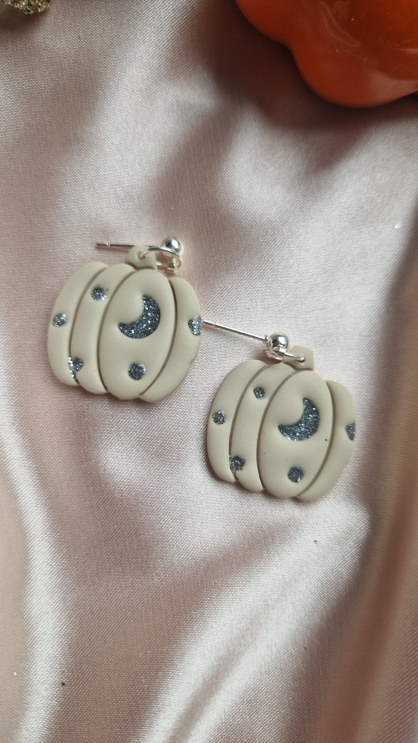 Moonlit Pumpkins Beige
