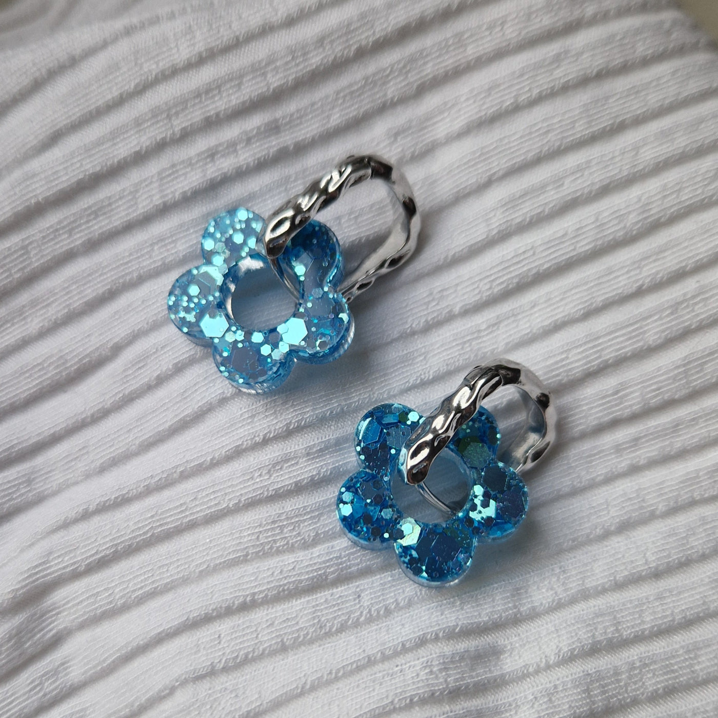 Daisy Charms Light Blue