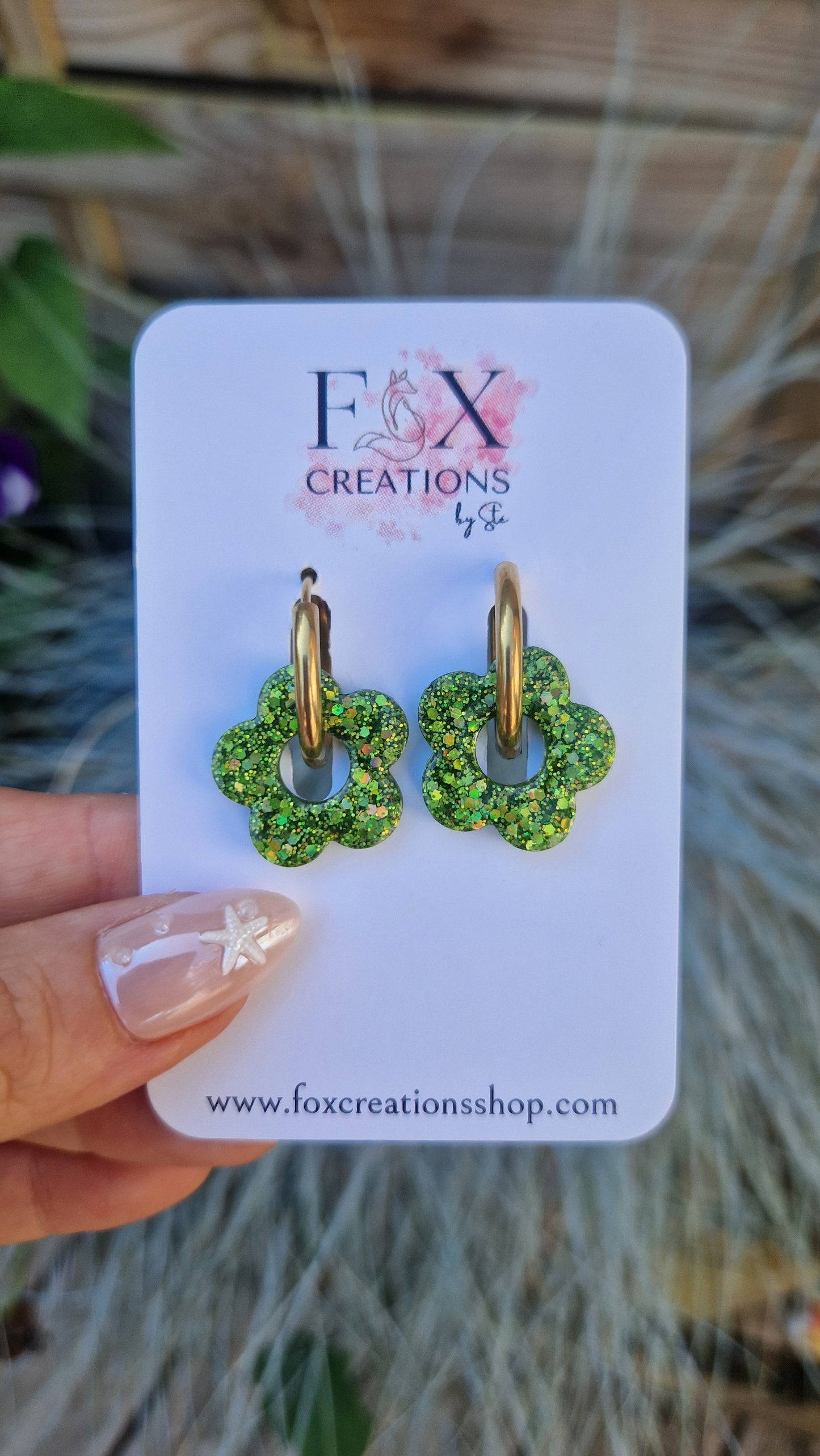 DAISY Charms