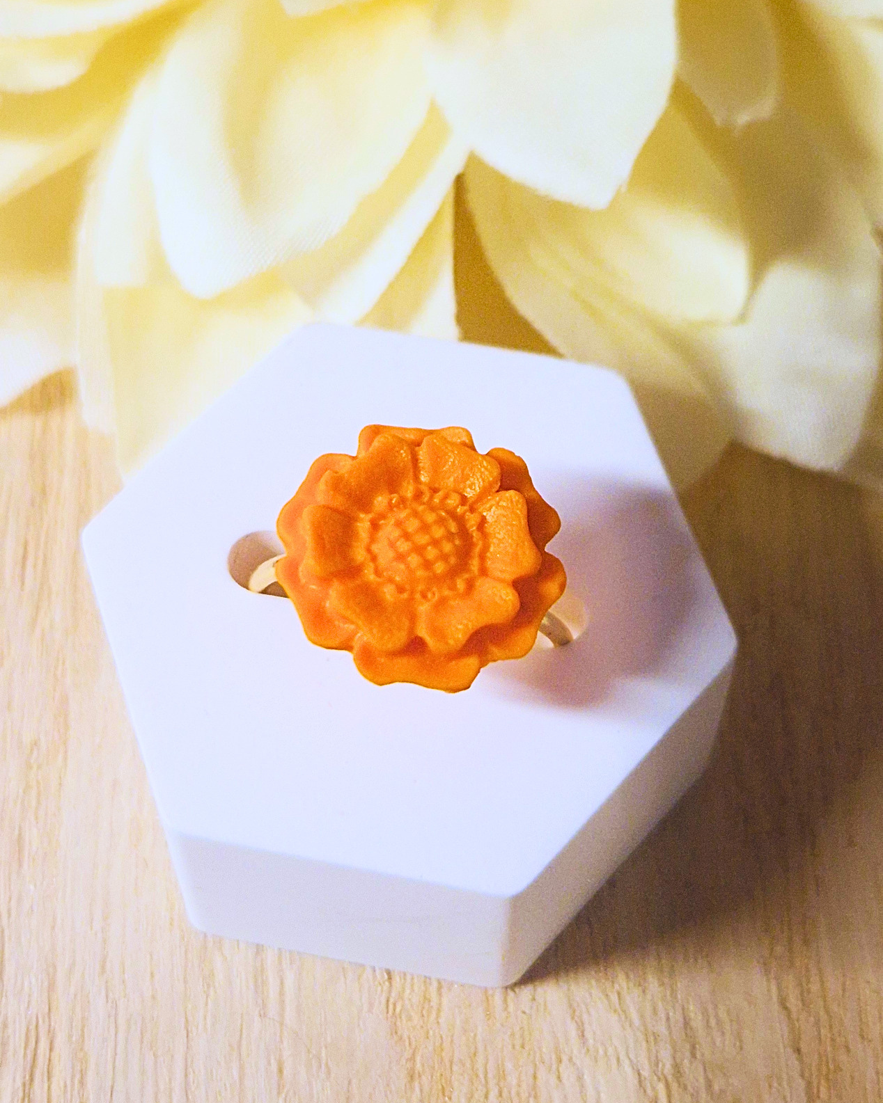 Bloom Ring · Tangerine