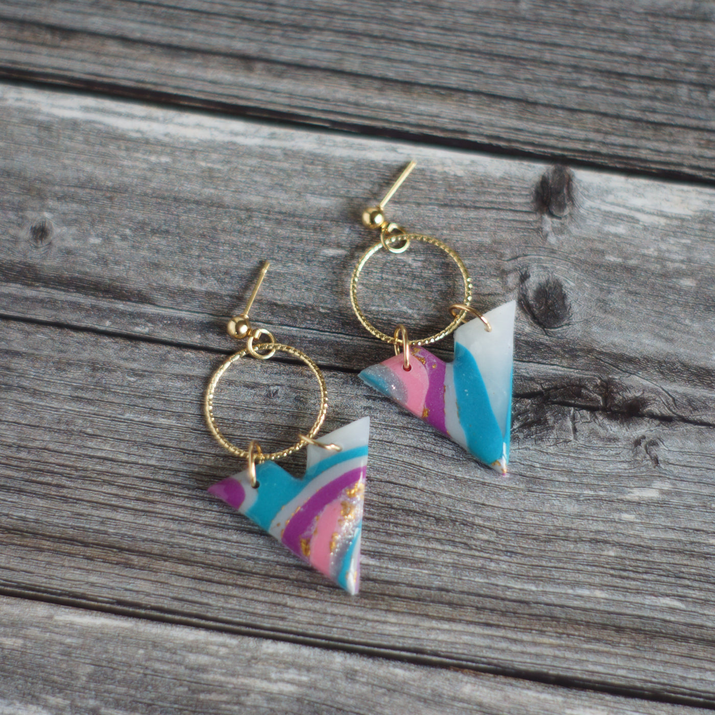 Rainbow Agate V Circles