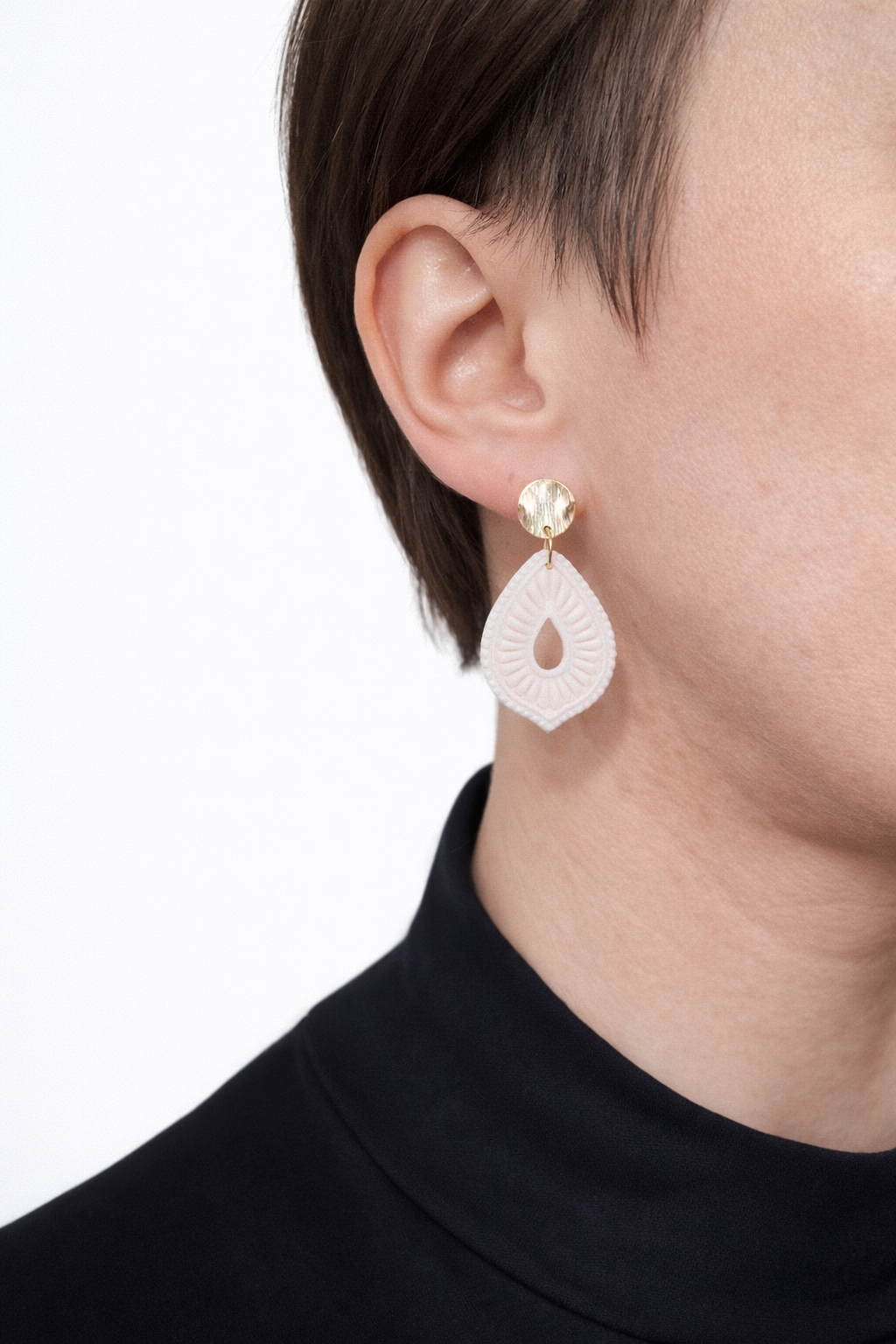 ALBA DROP White
